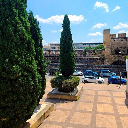Apartament Regard Sur Les Remparts - Terrasse & Parking Awinion Zewnętrze zdjęcie