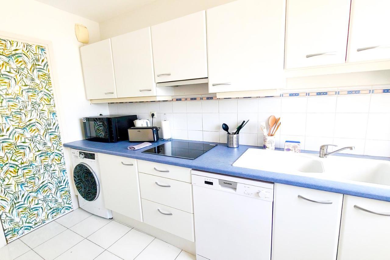 Apartament Regard Sur Les Remparts - Terrasse & Parking Awinion Zewnętrze zdjęcie
