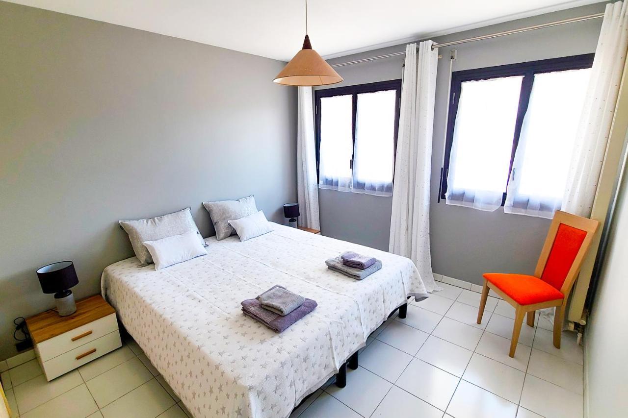Apartament Regard Sur Les Remparts - Terrasse & Parking Awinion Zewnętrze zdjęcie