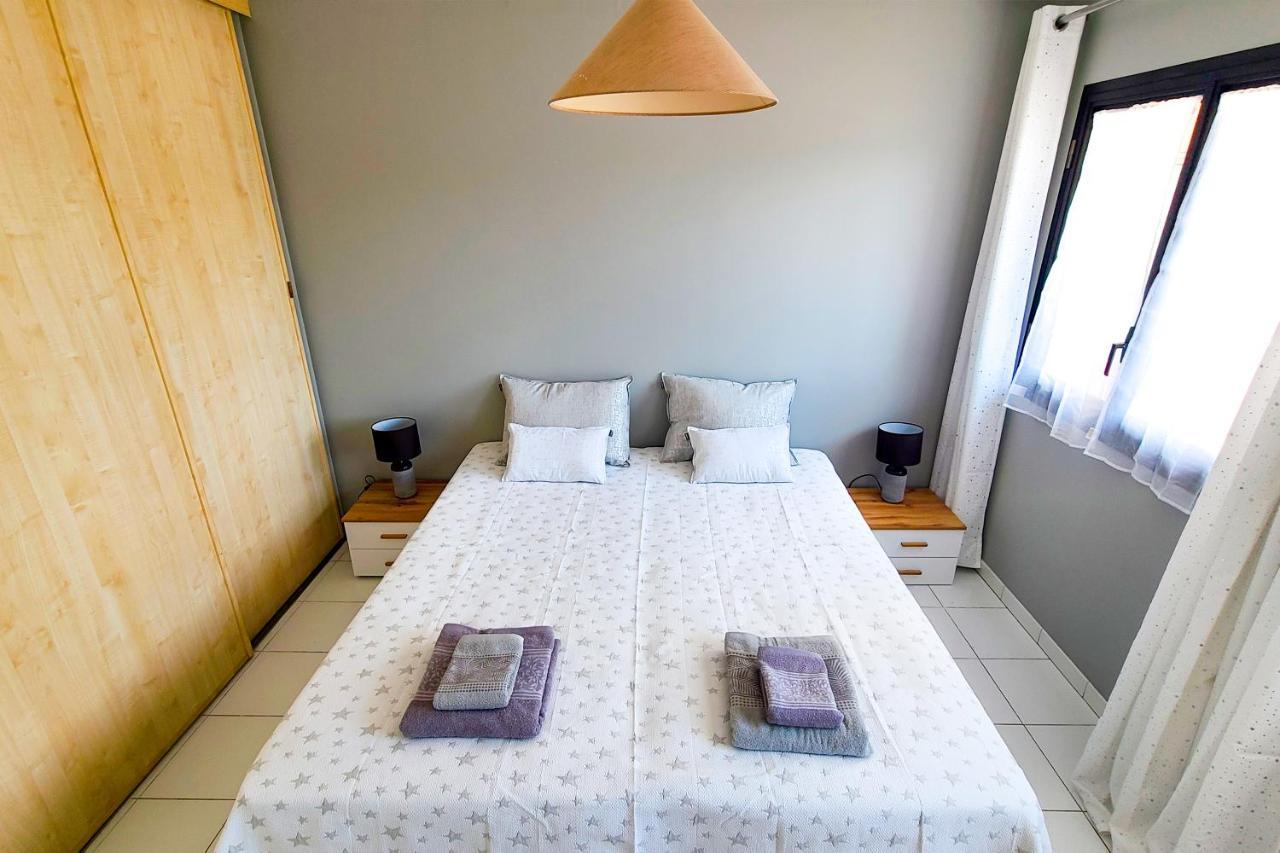 Apartament Regard Sur Les Remparts - Terrasse & Parking Awinion Zewnętrze zdjęcie