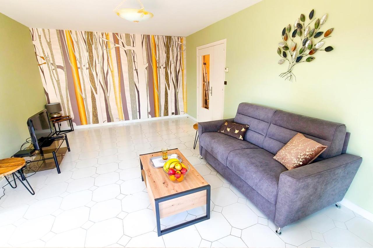 Apartament Regard Sur Les Remparts - Terrasse & Parking Awinion Zewnętrze zdjęcie