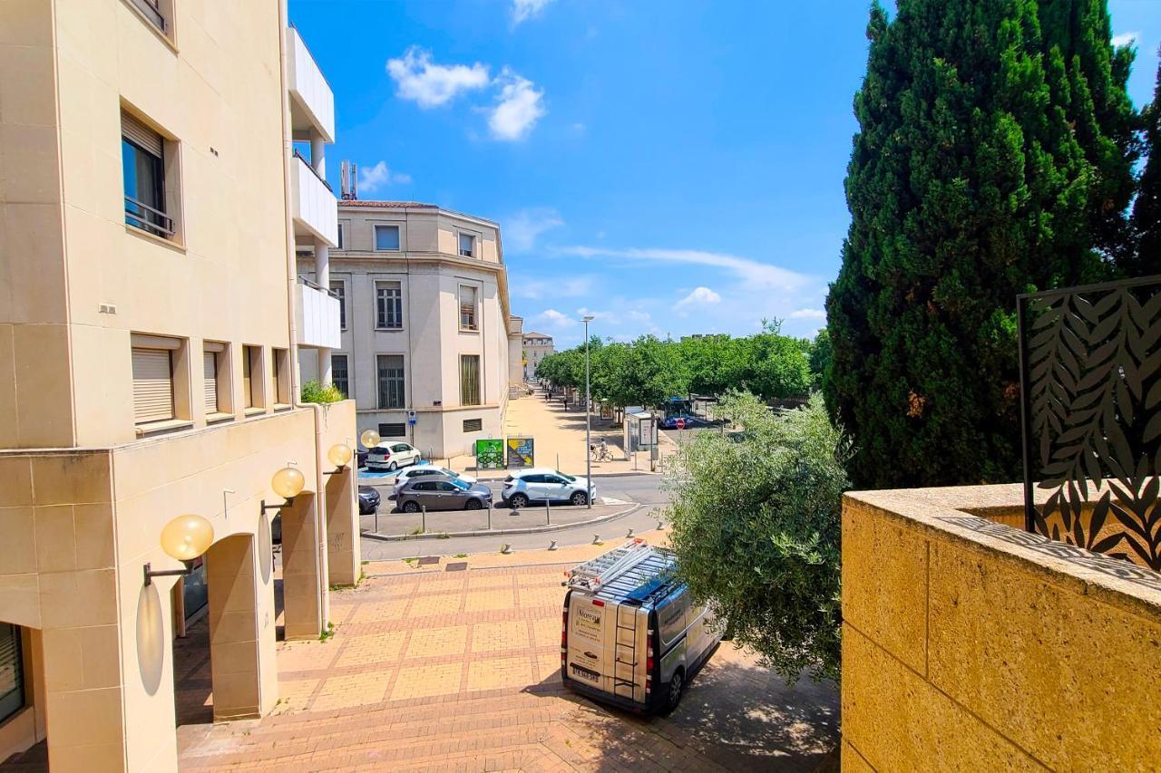 Apartament Regard Sur Les Remparts - Terrasse & Parking Awinion Zewnętrze zdjęcie